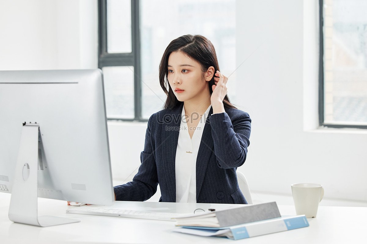 lovepik professional business woman office picture 502367516